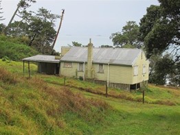 Naval Surgeon's house on Motuihe Island