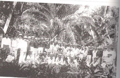 Seeadler crew members on Maupelia atoll after von Luckner had departed